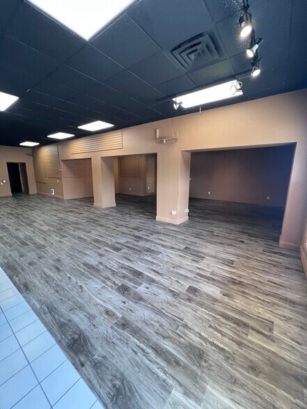 More Photos Of 215 Washington St, Brainerd Flex For Lease