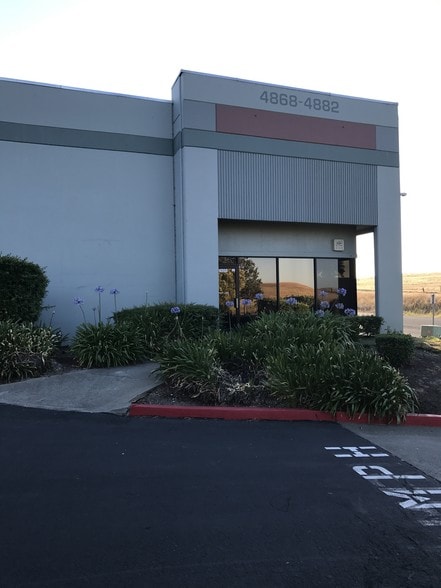 More Photos Of 4852-4882 E 2nd St, Benicia Warehouse For Sale