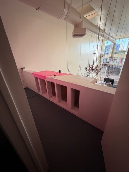 More Photos Of 7611-7615 Melrose Ave, Los Angeles Storefront For Lease