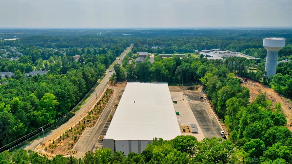 More Photos Of 5513 Lumley Rd, Morrisville Warehouse For Lease