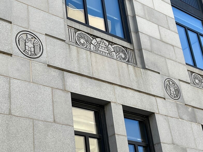 More Photos Of 1 W Wilson St, Madison Office For Sale