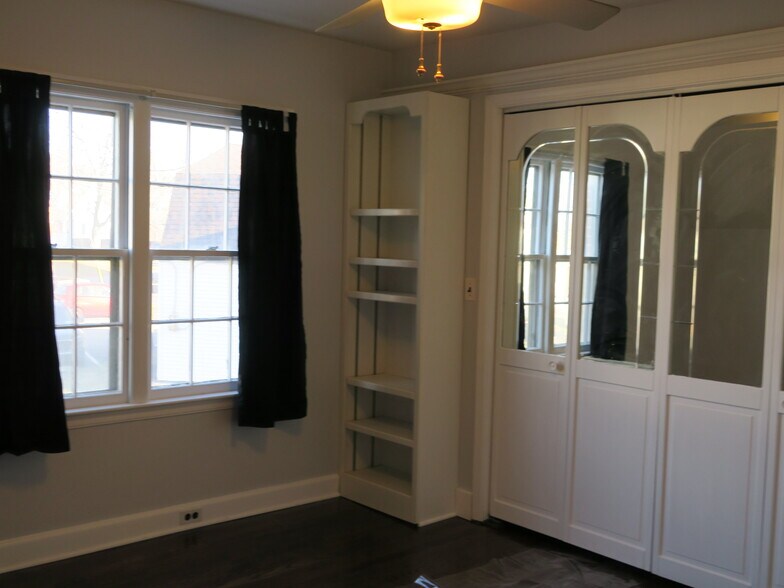More Photos Of 529 Route 17M, Middletown Storefront Retail Residential For Sale