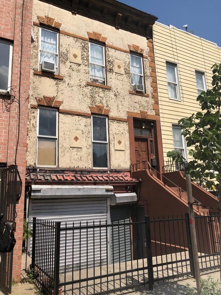More Photos Of 989 Halsey St, Brooklyn Apartments For Lease