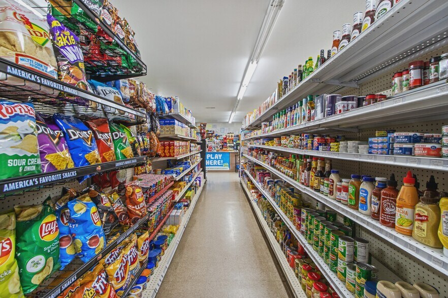 More Photos Of 200 Main st, Idaho City Specialty For Sale