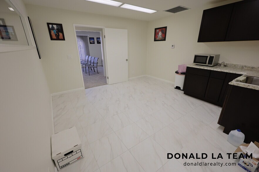 More Photos Of 425 W Bonita Ave, San Dimas Office For Sale
