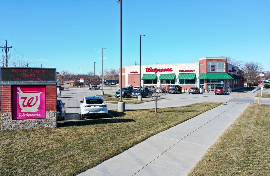 More Photos Of 13510 Q St, Omaha Drugstore For Sale