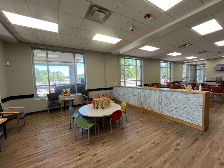 More Photos Of 1575 Montgomery Hwy, Vestavia Hills Medical For Lease