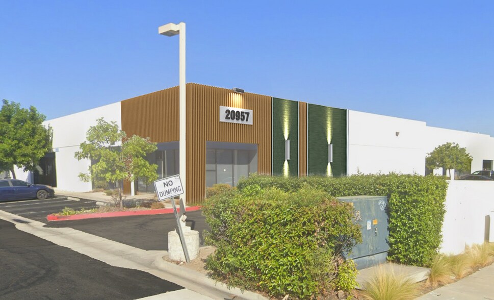 More Photos Of 20947 Currier Rd, Walnut Warehouse For Lease