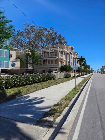 More Photos Of 265 Causeway Blvd, Dunedin Winery Vineyard For Sale