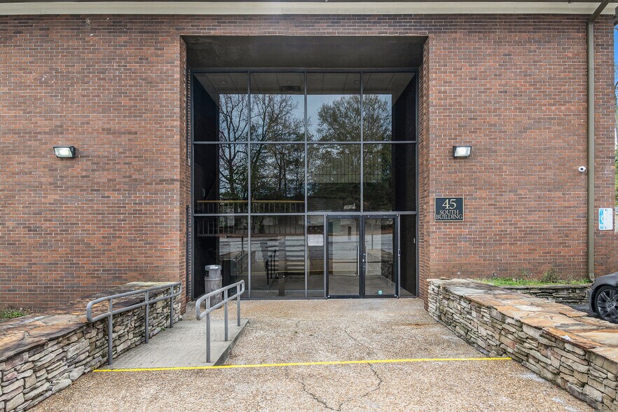 More Photos Of 45 South Ave SE, Marietta Loft Creative Space For Lease