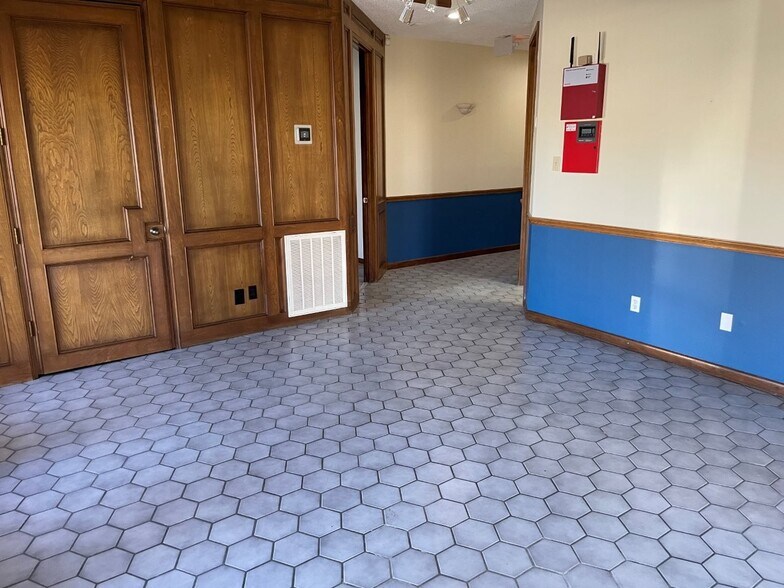 More Photos Of , Spring Unknown For Sale