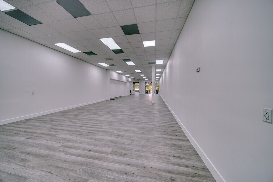 More Photos Of 15801 S Dixie Hwy, Miami Unknown For Lease