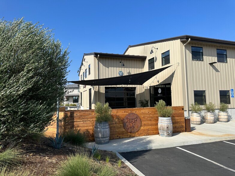 Primary Photo Of 3340 Ramada Dr, Paso Robles Flex For Lease