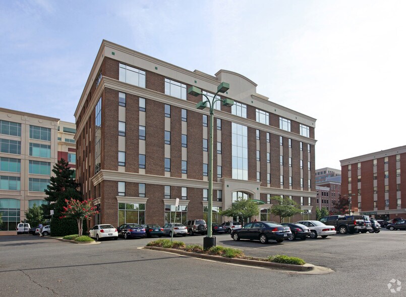 More Photos Of 2121 Eisenhower Ave, Alexandria Office For Lease