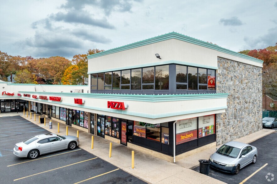 More Photos Of 975 Jericho Tpke, Smithtown Unknown For Lease
