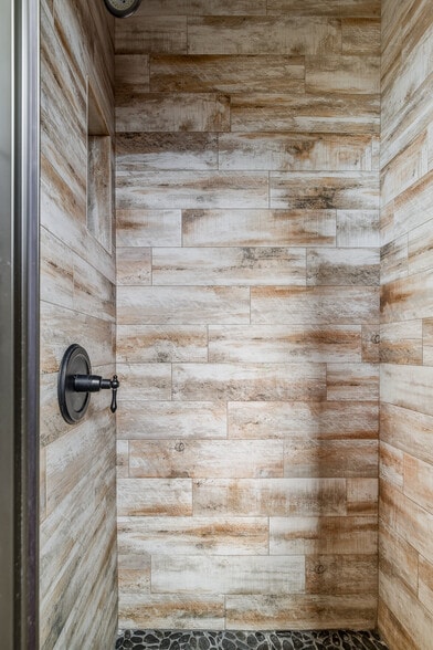 More Photos Of 1000 Louisville Ave, Monroe Office For Sale