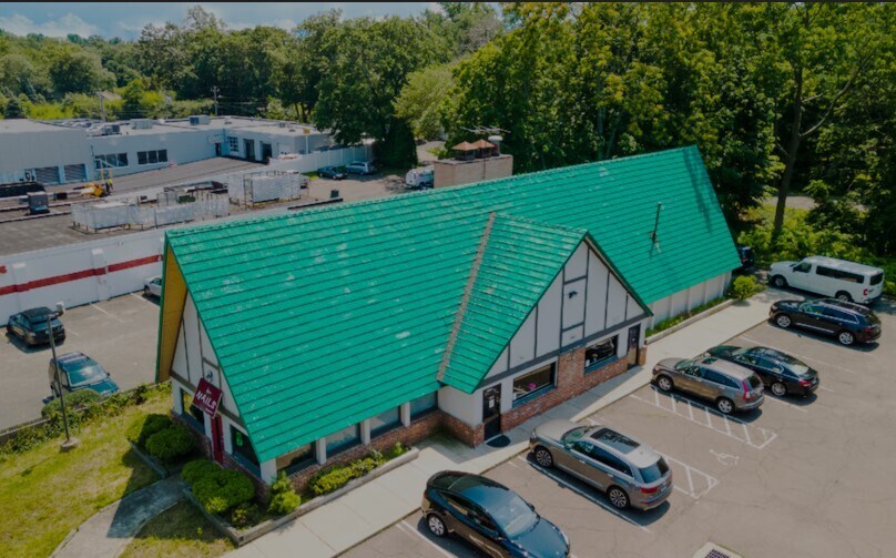 More Photos Of 520 Post Rd E, Westport Freestanding For Lease