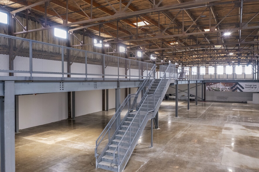 More Photos Of 1325 Quincy St NE, Minneapolis Loft Creative Space For Lease