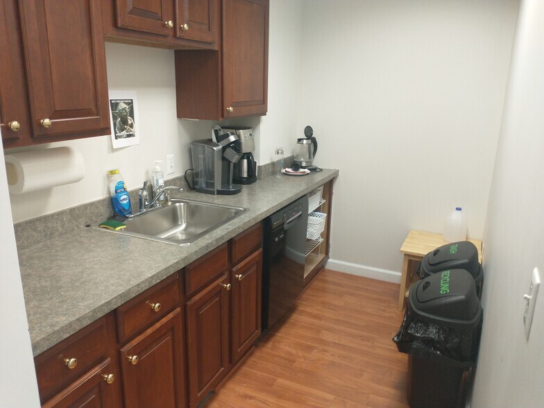 More Photos Of 131-137 Keveling Dr, Saline Medical For Sale
