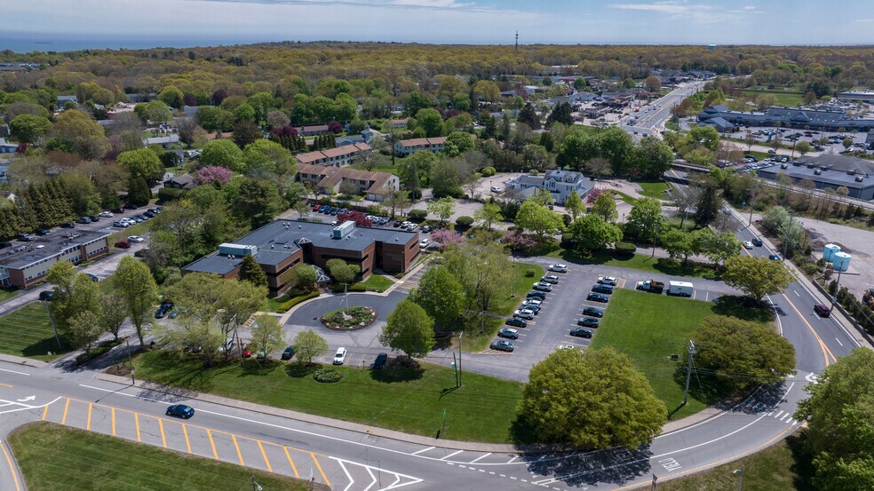 More Photos Of 360 Kingstown Rd, Narragansett Medical For Sale