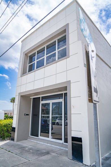 More Photos Of 1323 21st St, Vero Beach Loft Creative Space For Lease