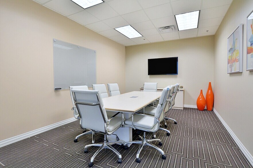 More Photos Of 700 Central Expy S, Allen Coworking Space
