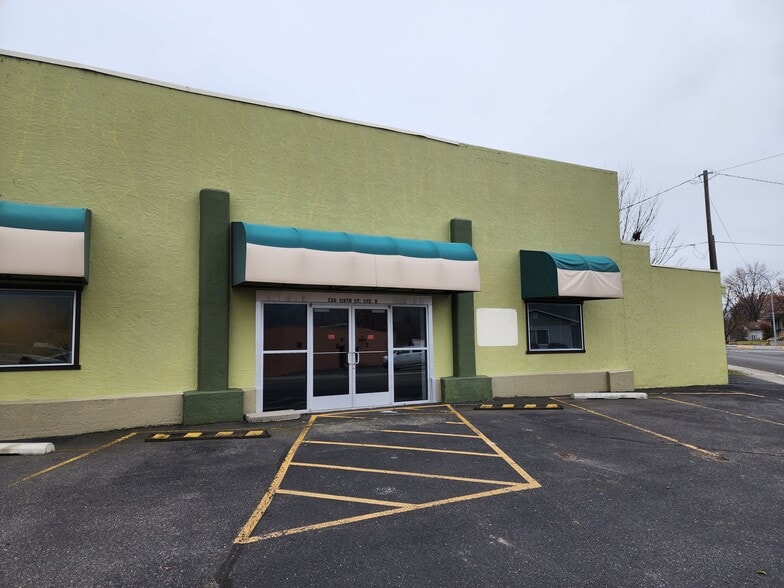 More Photos Of 720 6th St, Clarkston Medical For Sale