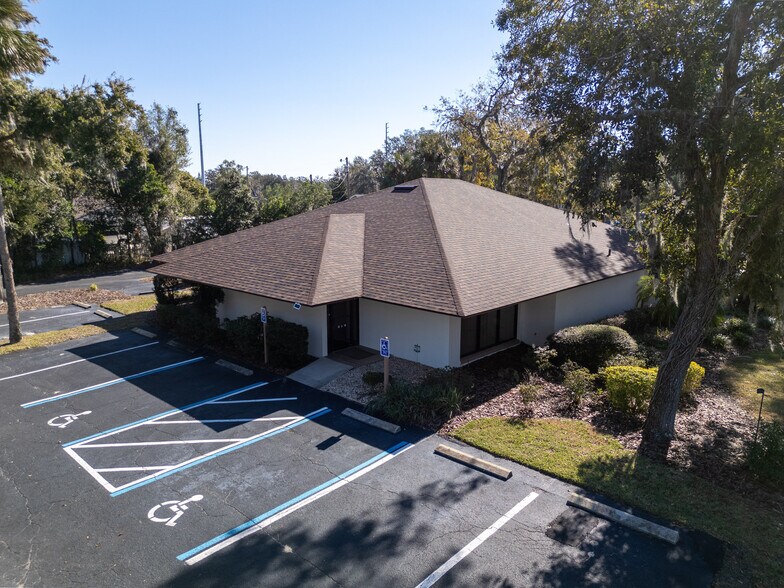 More Photos Of 801 N Bay st, Eustis Medical For Sale