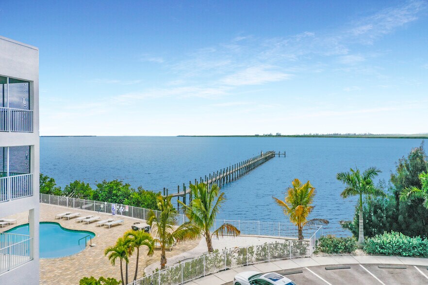 More Photos Of 14550 River Beach Dr, Port Charlotte Apartments For Sale