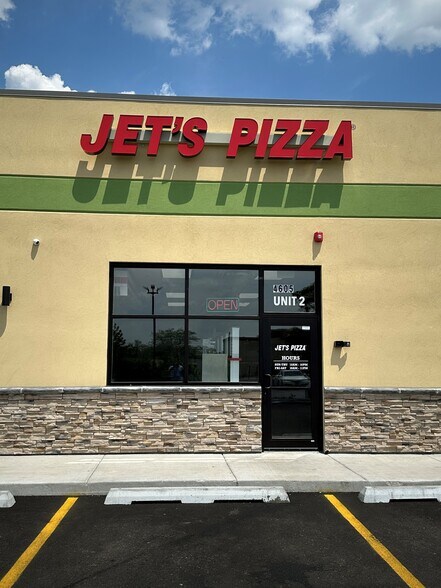 More Photos Of 4605 Lincoln Hwy, Matteson Storefront Retail Office For Lease