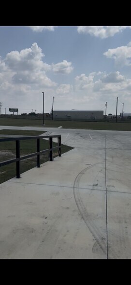 More Photos Of 4333 TX-29 Hwy, Bertram Warehouse For Lease