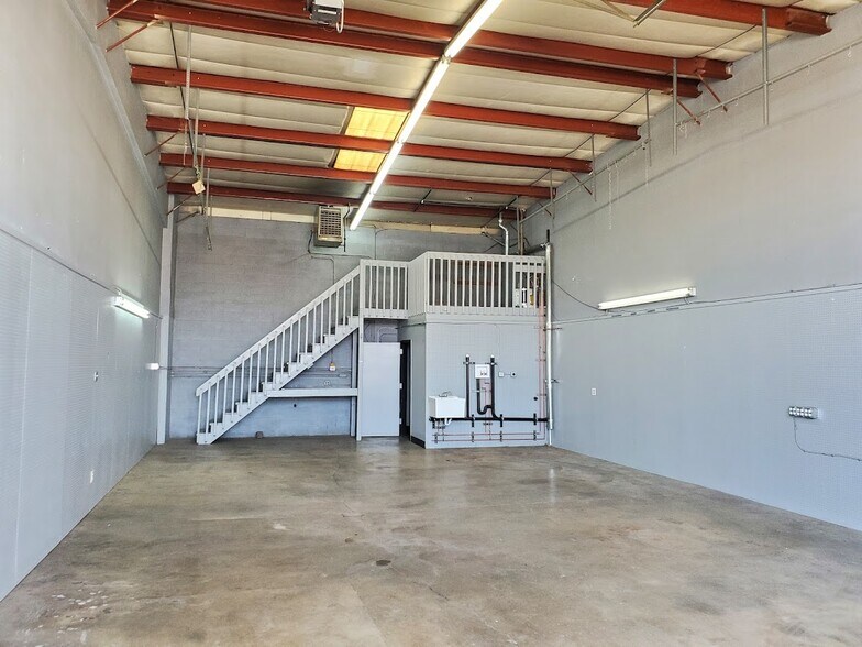 More Photos Of 6810 E 53rd Pl, Commerce City Warehouse For Lease