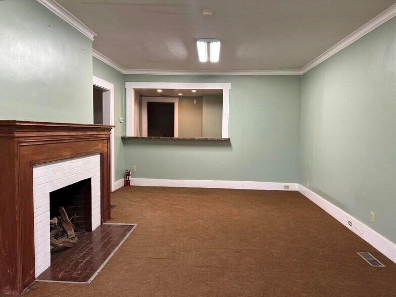 More Photos Of 7 E. Water St, Troy Storefront Retail Office For Lease