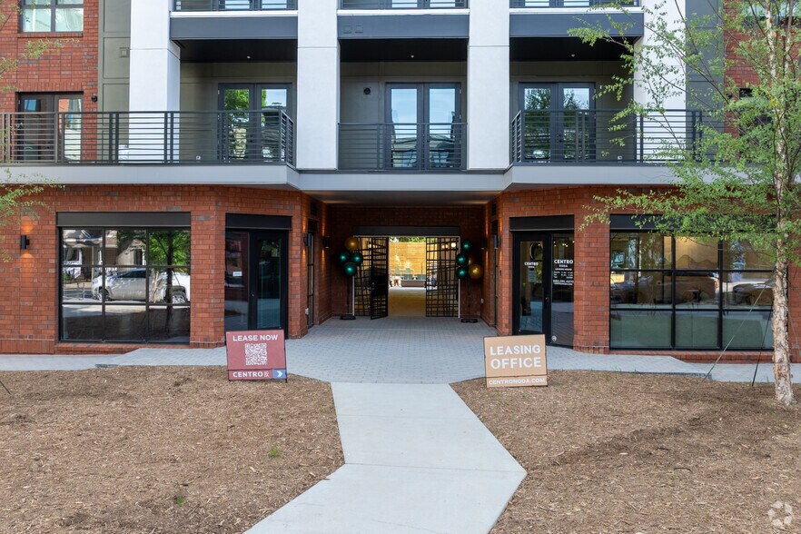 More Photos Of 715 E 36th St, Charlotte Apartments For Lease