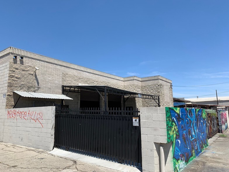More Photos Of 1014 E 2nd St, Pomona Warehouse For Sale
