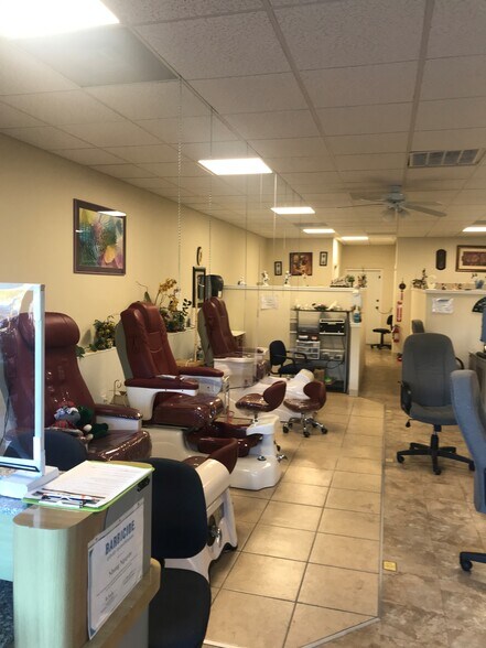 More Photos Of 2130 Main St, Longmont General Retail For Lease