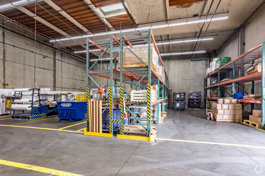 More Photos Of 1210 N Tustin Ave, Anaheim Warehouse For Lease