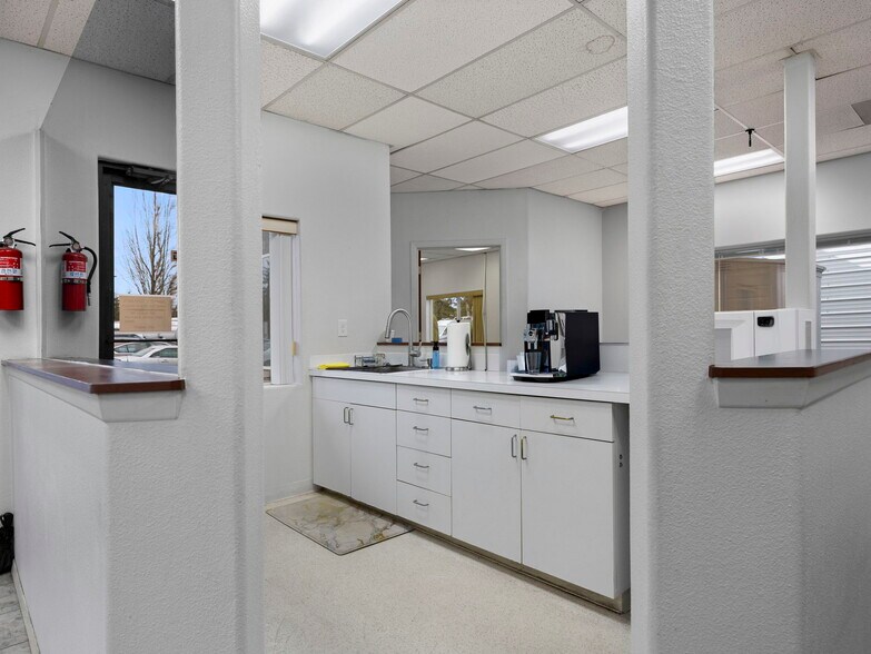 More Photos Of 17795-17835 SW Pacific Hwy, Tualatin Storefront Retail Office For Sale