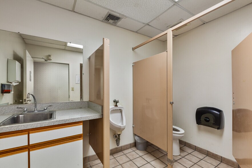 More Photos Of 1227 W Liberty St, Allentown Medical For Sale