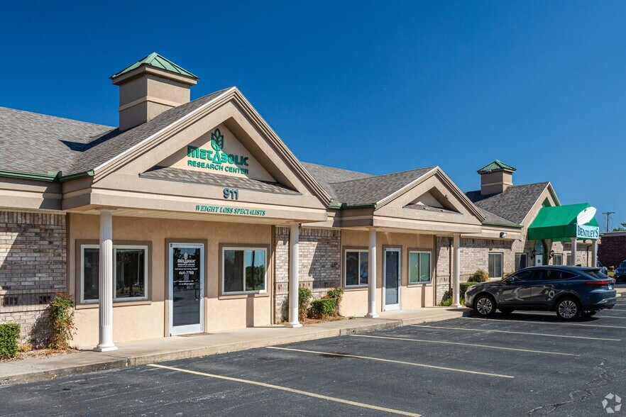 Primary Photo Of 2709 SE I St, Bentonville Unknown For Lease