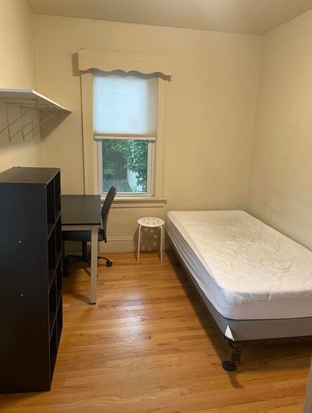 More Photos Of 2303 15th St, Troy Storefront For Sale