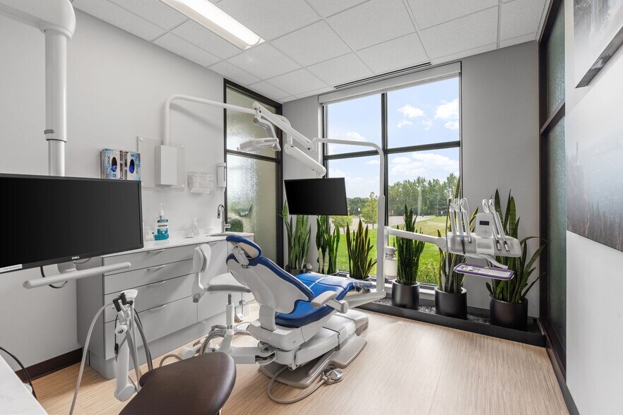 More Photos Of 18389 Orchard Trl, Lakeville Medical For Lease