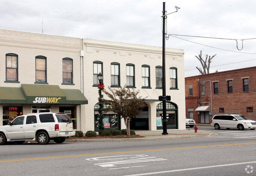 More Photos Of 8 W Bacon St, Pembroke Storefront Retail Residential For Sale