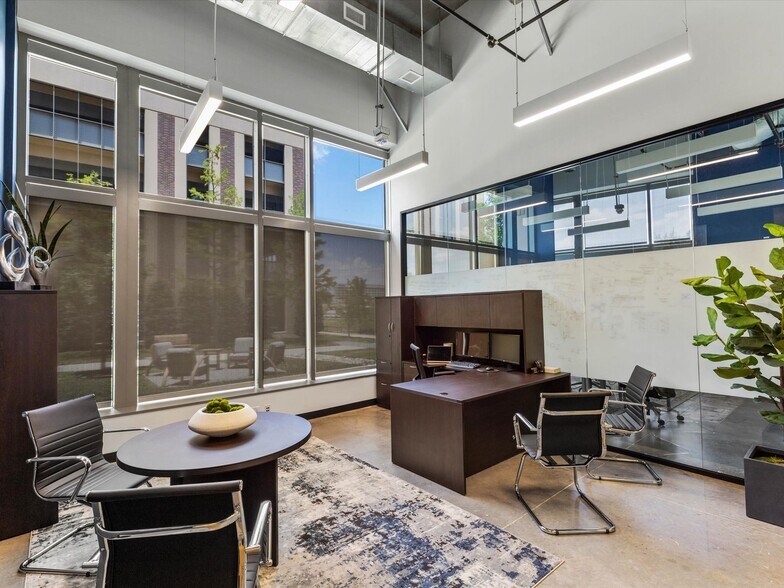 More Photos Of 550 Reserve St, Southlake Loft Creative Space For Lease