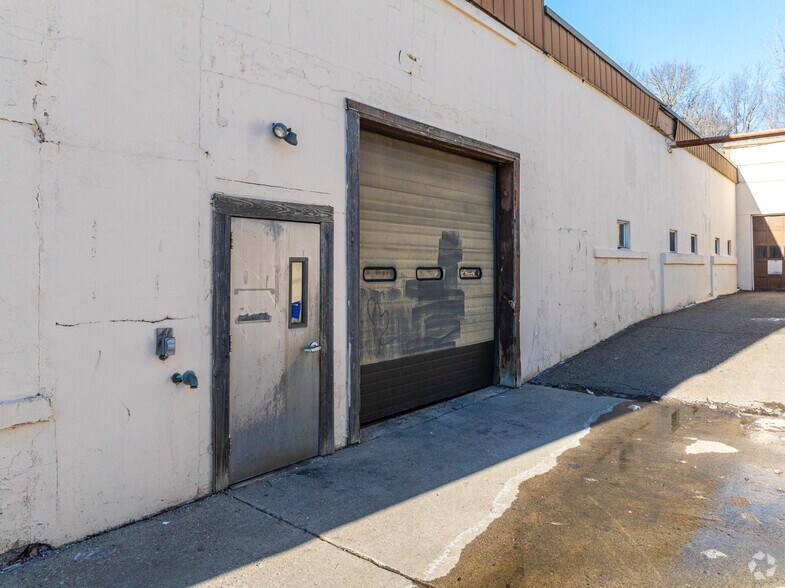 More Photos Of 10 Furnace St, Stanhope Manufacturing For Lease