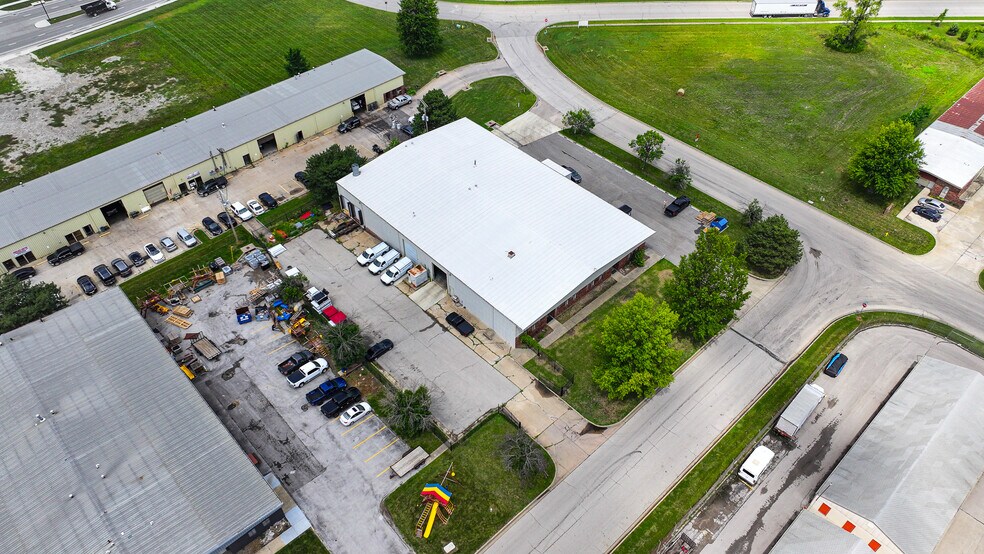More Photos Of 311 N Burch St, Olathe Manufacturing For Sale