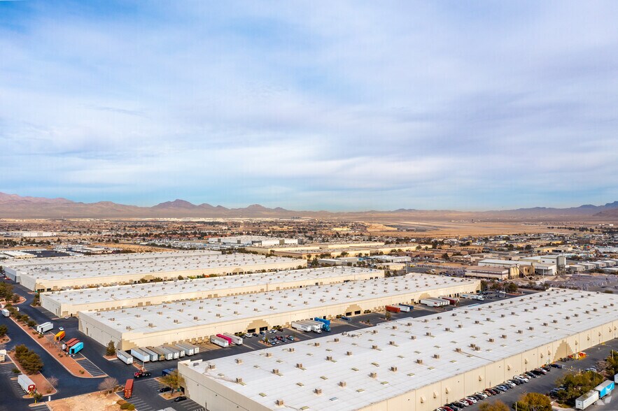More Photos Of 2861 N Marion Dr, Las Vegas Distribution For Lease