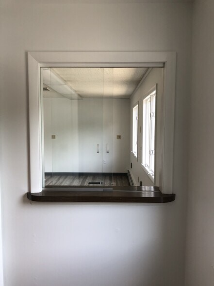 More Photos Of 1360 Baldwin Hill Rd, Gales Ferry Flex For Lease