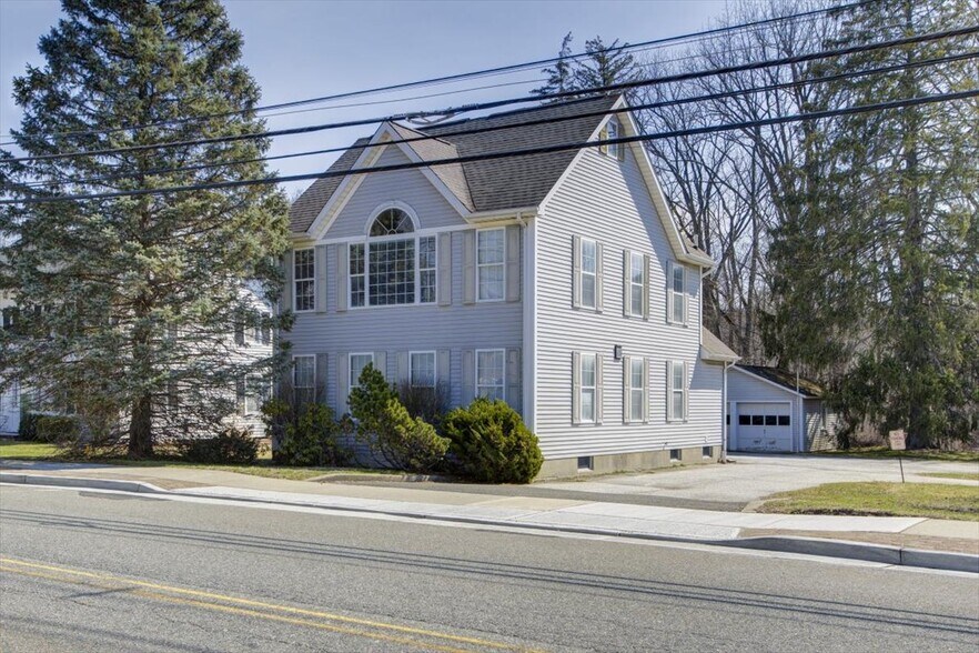 More Photos Of 27 Main St, Sparta Office For Sale