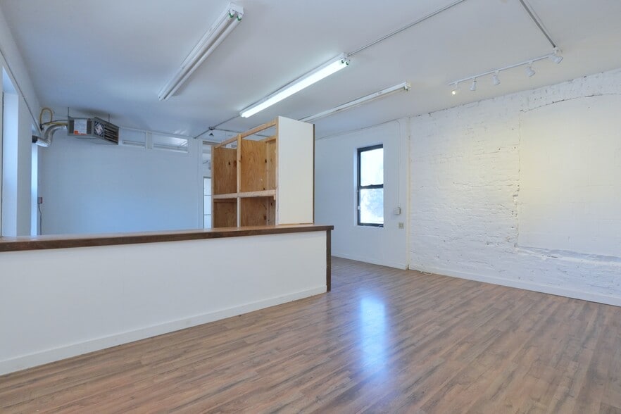 More Photos Of 225 34th St, Brooklyn Light Manufacturing For Lease